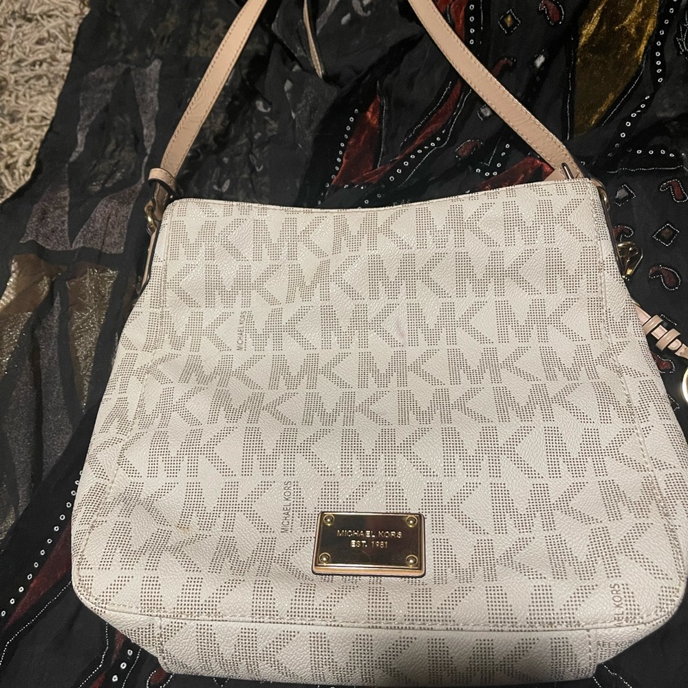 Michael kors crossbody